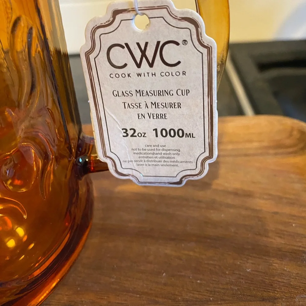 CWC Halloween Glass Measuring Cup With Spiders, Bats & Snakes Orange Amber 32oz